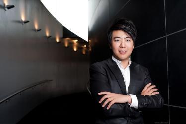 Lang Lang to Perform Gala One-Handed